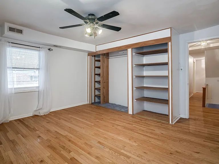 1202 S Alder St — Photo 4
