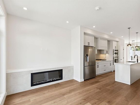 5th image of 4307 N 30th Ave SW