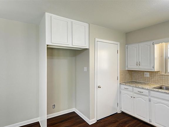 ANOTHER VIEW OF THE KITCHEN