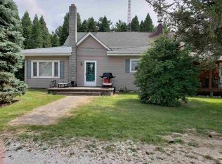 11579 N East Wawasee Dr, Syracuse, IN 46567