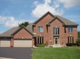 8348 Foxberry Dr, Savage, MN 55378