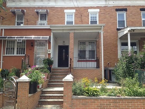 1st image of 741 Vermont St