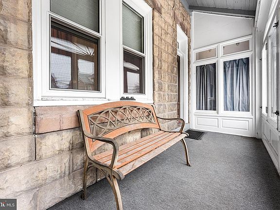 2nd image of 410 New St