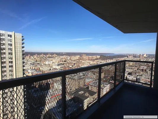 Rented by Sovereign Associates | media 14