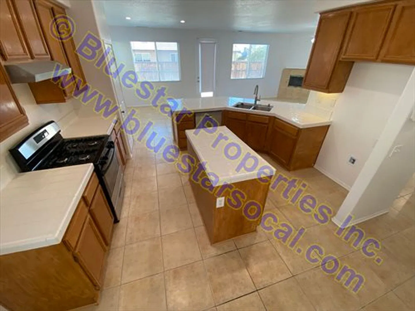New listing in Adelanto!! — Photo 4
