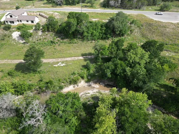 204 Serenity Dr, Liberty Hill, TX 78642