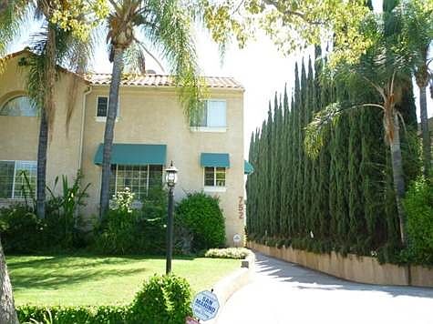 1st image of 752 W Huntington Dr APT E