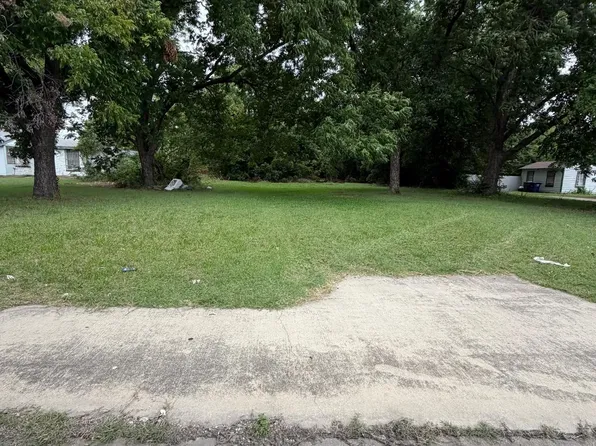 2523 E Ledbetter Dr, Dallas, TX 75216