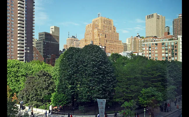 Rented by Douglas Elliman | media 37