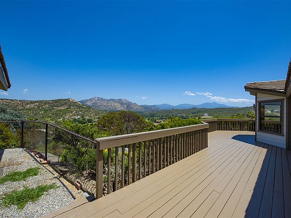 3rd image of 15621 Calistoga Dr