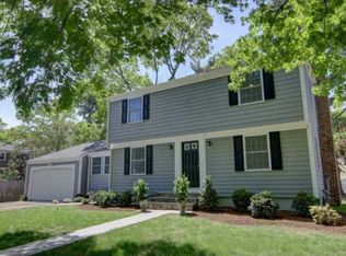 4 Rustwood Dr, Barrington, RI 02806
