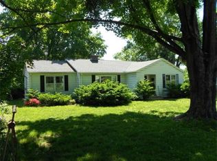 7 Skinner Ln, South Hadley, MA 01075