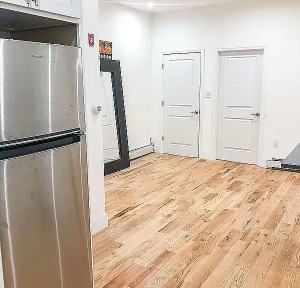 424 Hart St #1 — Photo 3
