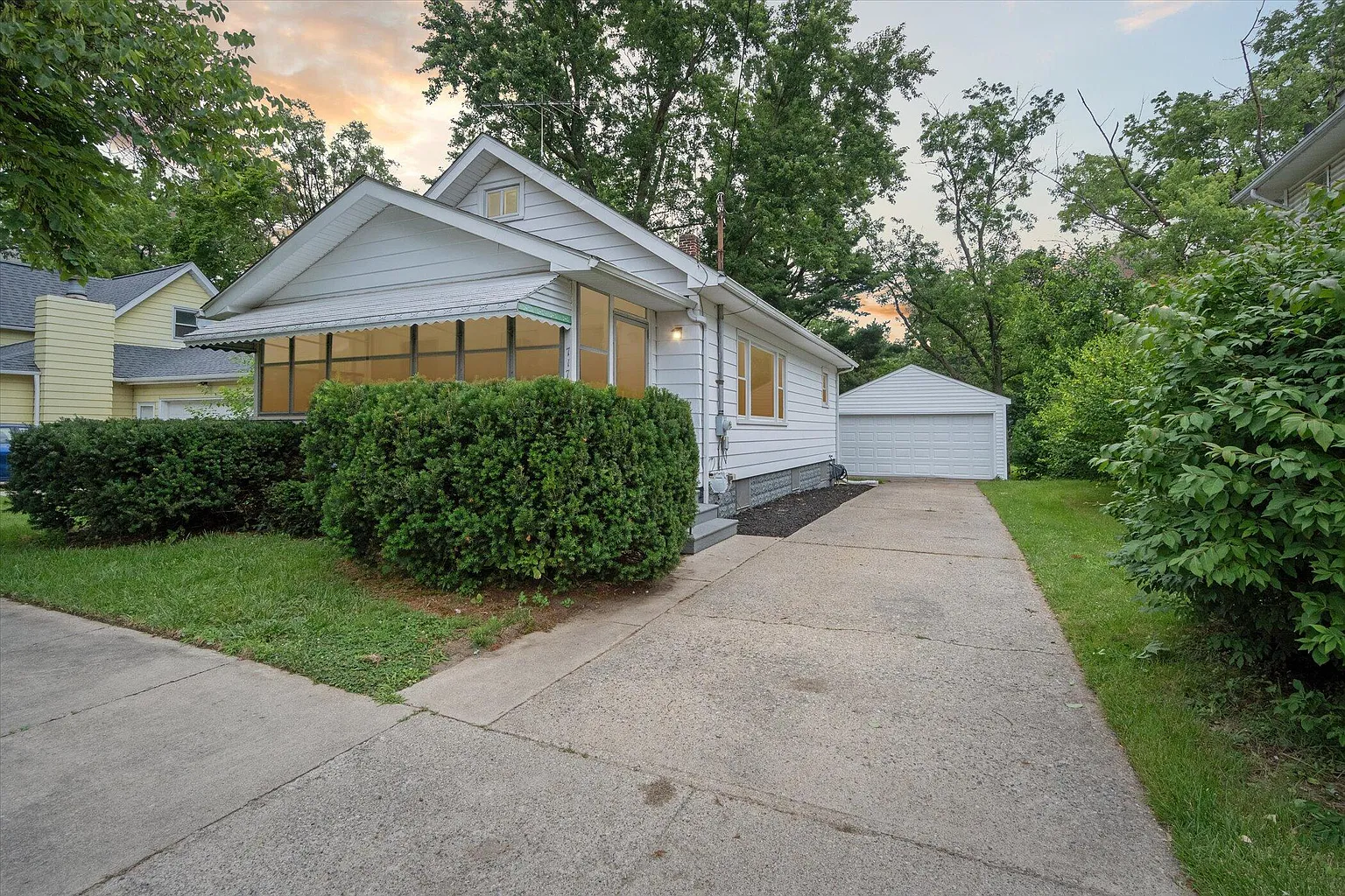 717 Kennedy St photo 1