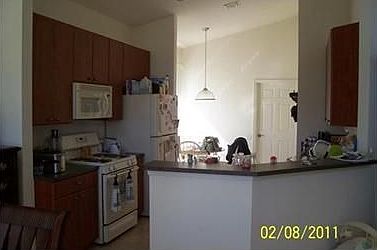4th image of 123 NW Berkeley Ave
