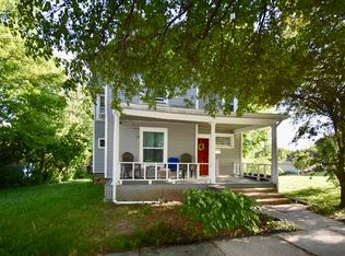 1722 Chestnut St, Rockford, IL 61102