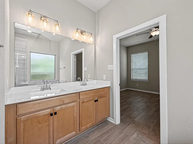 516 Shine Ct — Photo 30