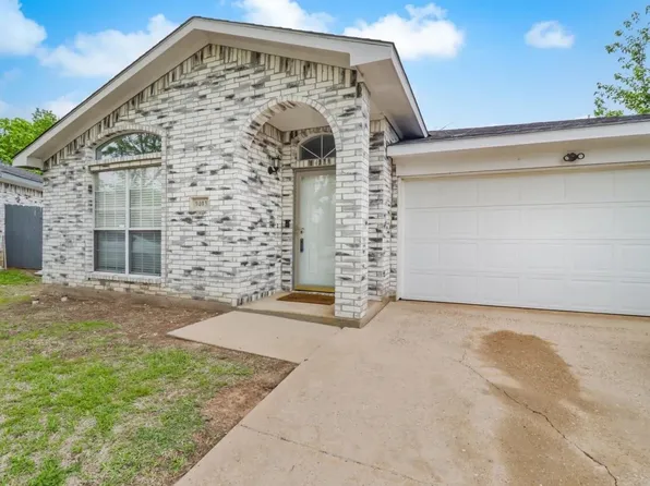 9403 Crimnson Ct, Dallas, TX 75217