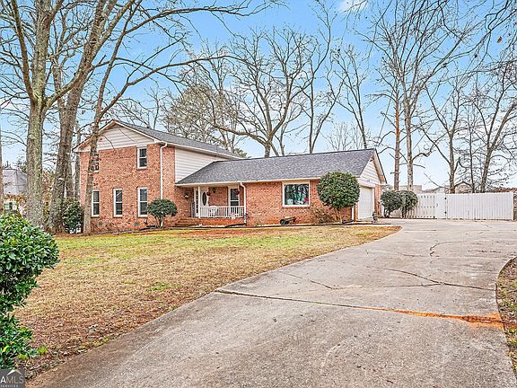 2nd image of 2571 Highland Golf Course Dr SE