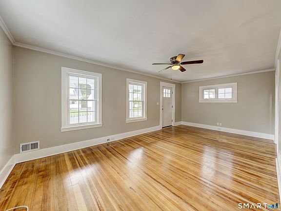 4th image of 67 Putnam Street