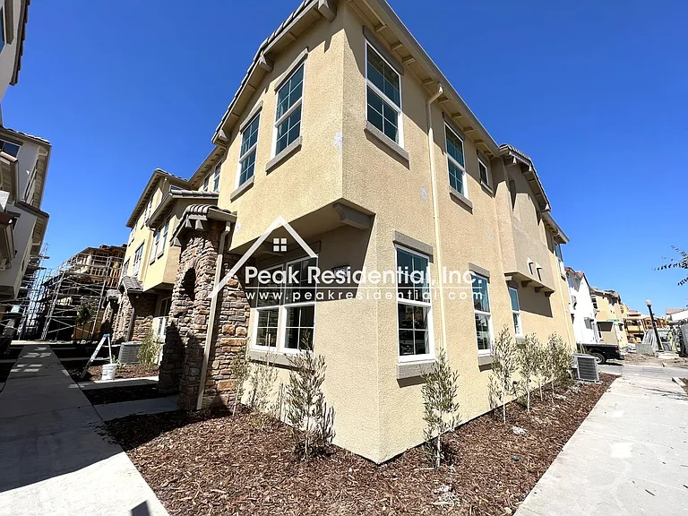 2943 Toulouse Walk — Photo 1