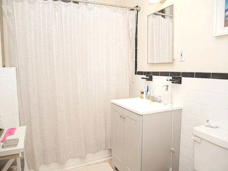 1386 Beacon St #2 — Photo 7