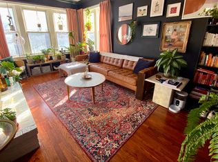 3250 W Crystal St APT 3, Chicago, IL 60651