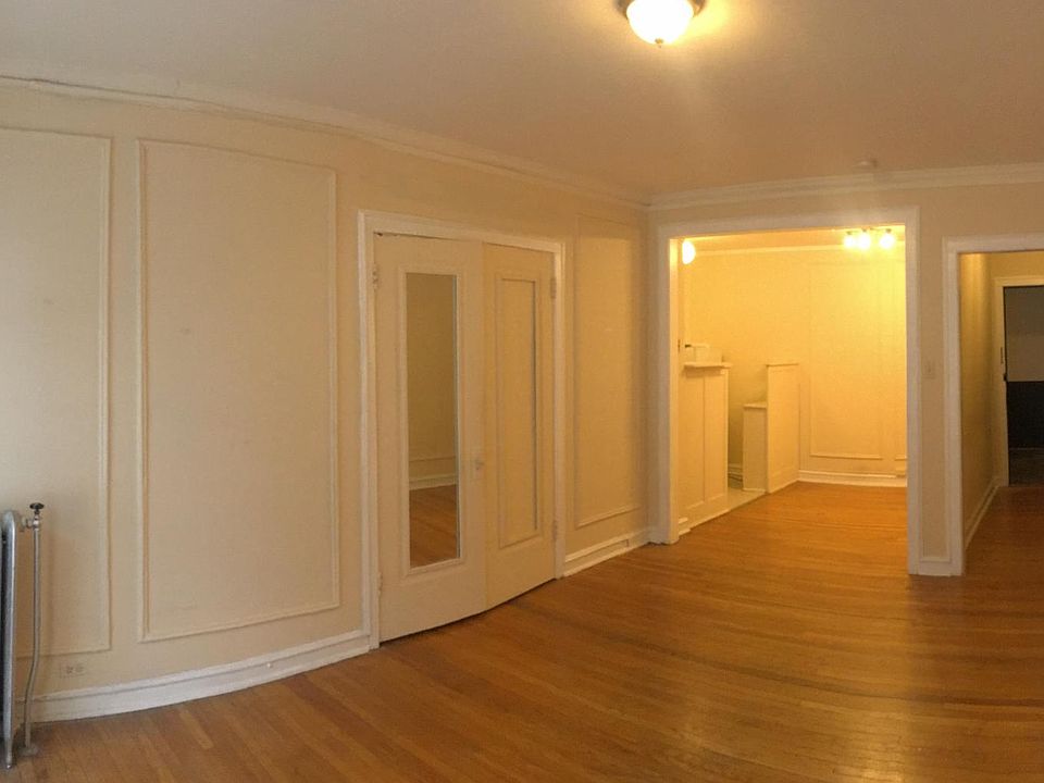 1st image of 1211 W Elmdale Ave #2Z