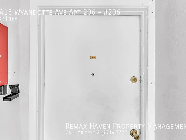 1415 Wyandotte Ave #206 — Photo 5
