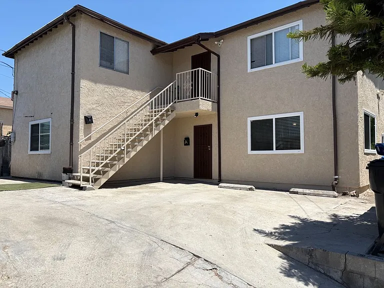11555 Archwood St #A — Photo 12