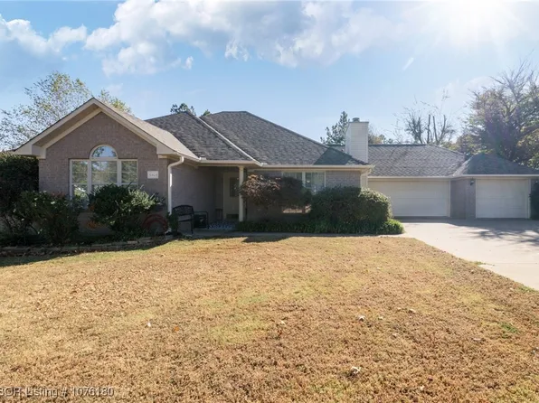 6404 Southfield Dr, Fort Smith, AR 72916