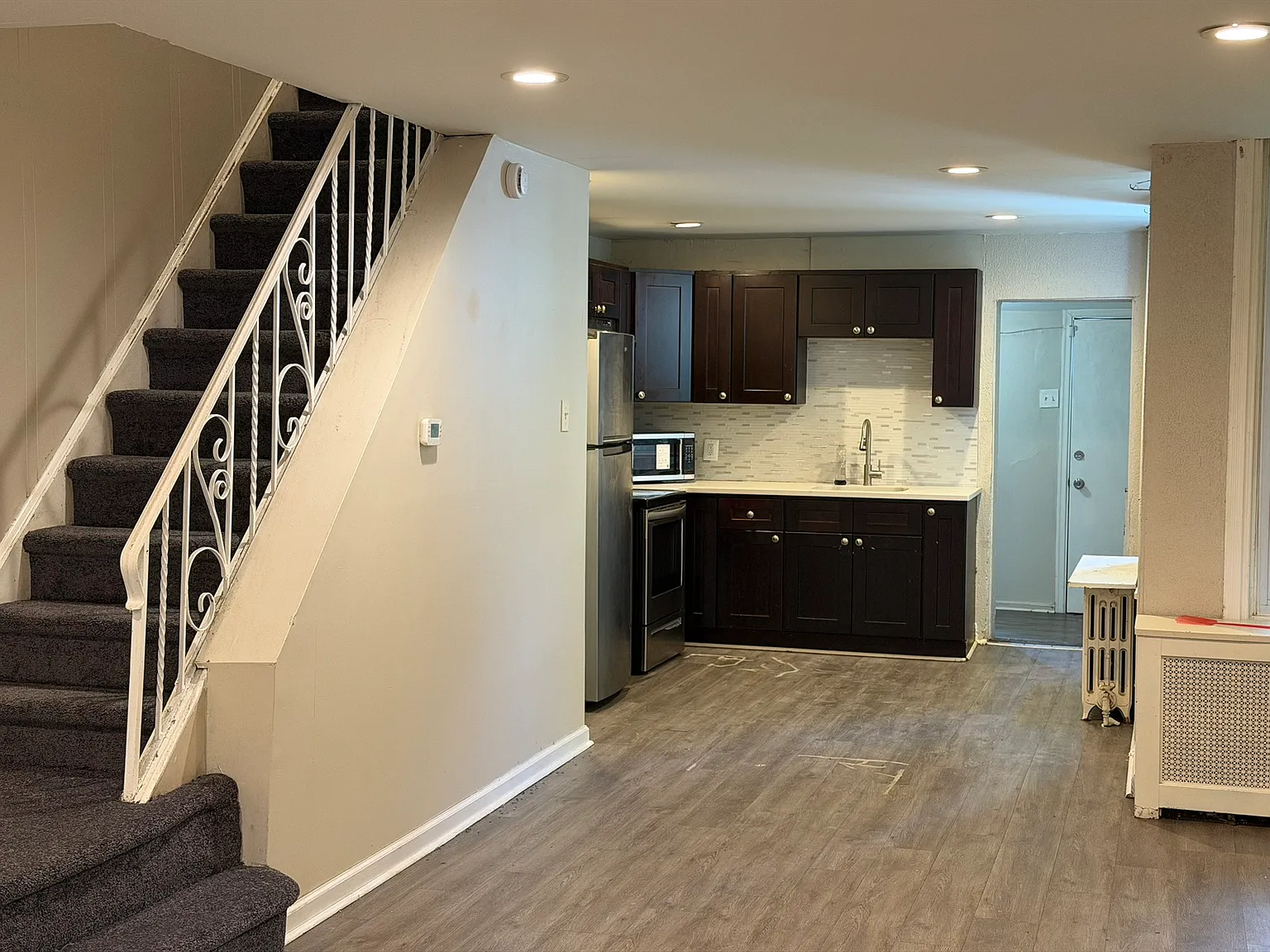 3 bed, 1068 sqft, $1,400 — Photo 2