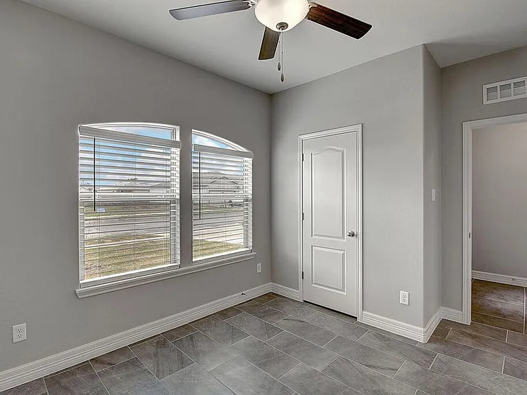 7530 Sable Creek Dr — Photo 43