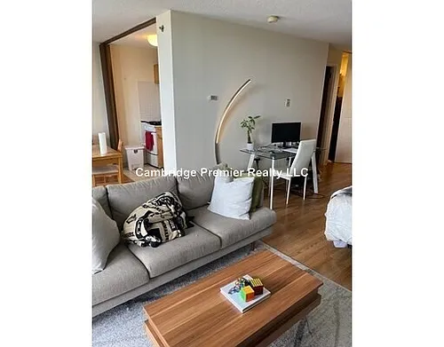 872 Massachusetts Ave Photo 1