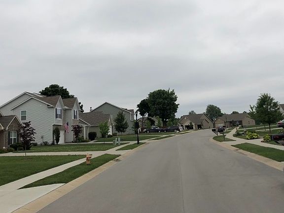 5th image of 552 Pebble Dr