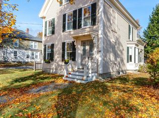46 Elm St, Topsham, ME 04086