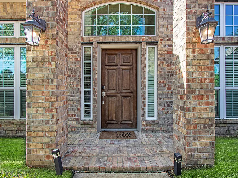 5741 Emerald Brook Ln — Photo 3