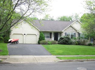 303 Hedgerow Ln, Doylestown, PA 18901