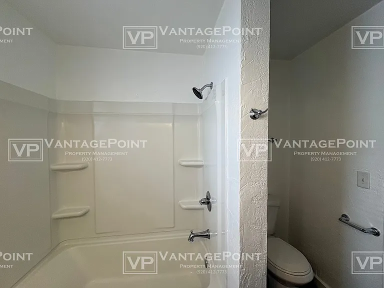 714 Buchholz St — Photo 15