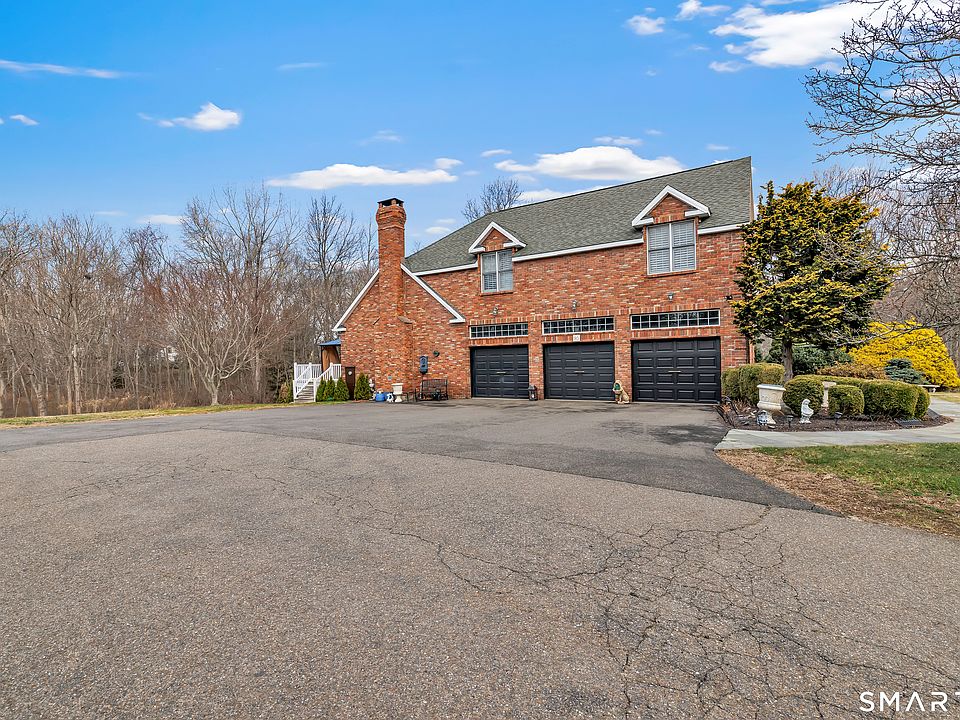 A*様 house on the hill Checker 90 1615 90 Ave NE, Clyde Hill, WA 98004 | Redfin