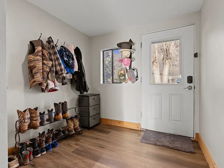 10390 N Highway 38 — Photo 16