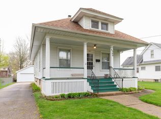 369 Gertrude St, Elgin, IL 60123