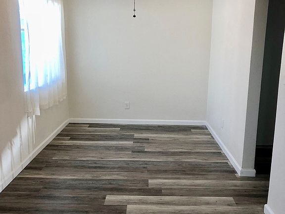 5th image of 4835 1/4 Santa Ana St