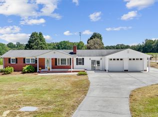 1580 N Honeycutt St, Benson, NC 27504