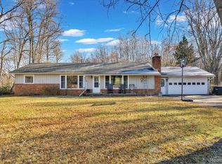 1240 Farnsworth Rd, Lapeer, MI 48446