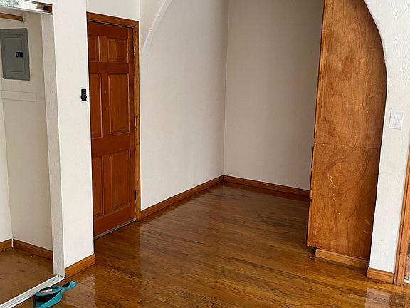 5th image of 1119 N Edgemont St #101