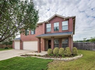 10400 Wood Leaf Ct, Fort Worth, TX 76244