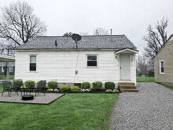 3rd image of 311 E 12th St