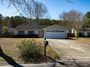 422 Navaho Cir, Summerville, SC 29483