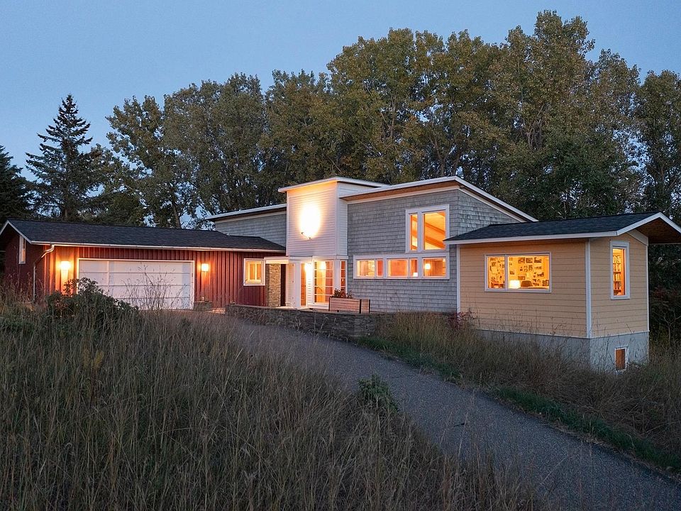 1st image of 6 Robb Farm Rd